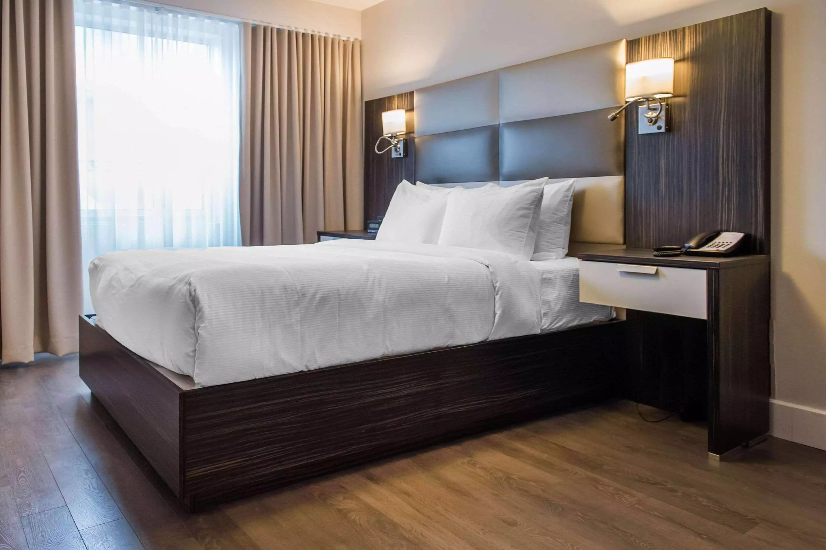 هتل Les Suites Victoria, Ascend Hotel Collection Gatineau