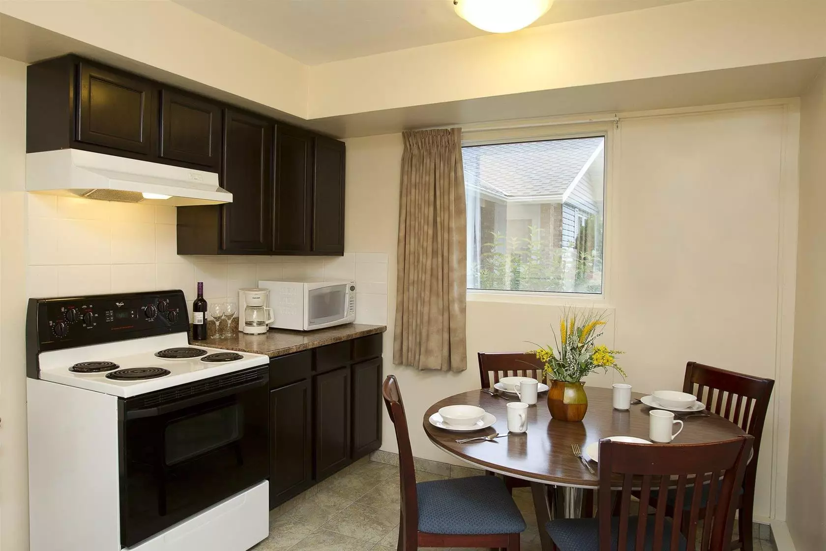 هتل Scott's Inn Kamloops