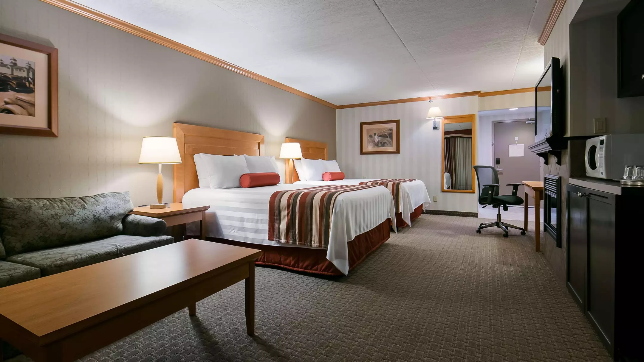 هتل Best Western Plus Port O'Call Hotel Calgary