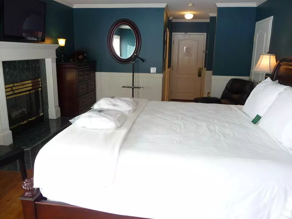 Alibaba https://cdn.alibaba.ir/ostorage/hotel-accommodation-images/6a103ccec86edf55f72470d6_Kamloops-South-Thompson-Inn--Conference-Centre-1.webp