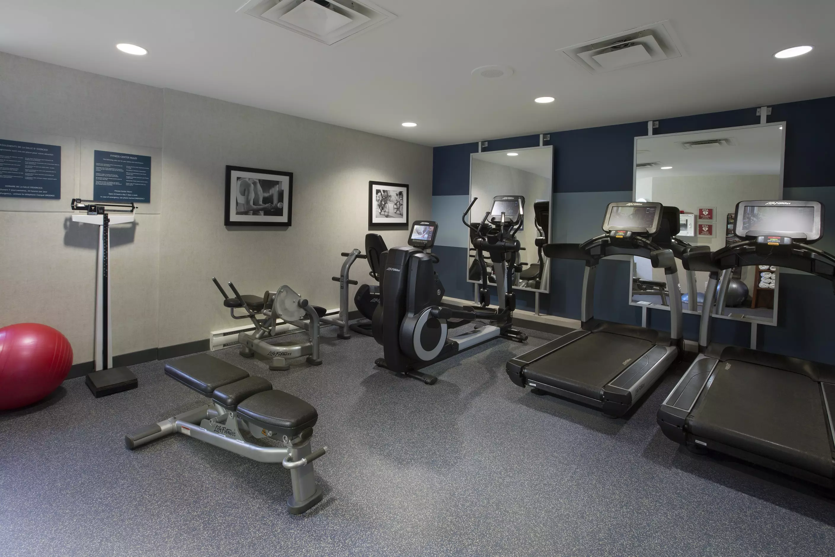 هتل Four Points by Sheraton Hotel & Conference Centre Gatineau-Ottawa Gatineau