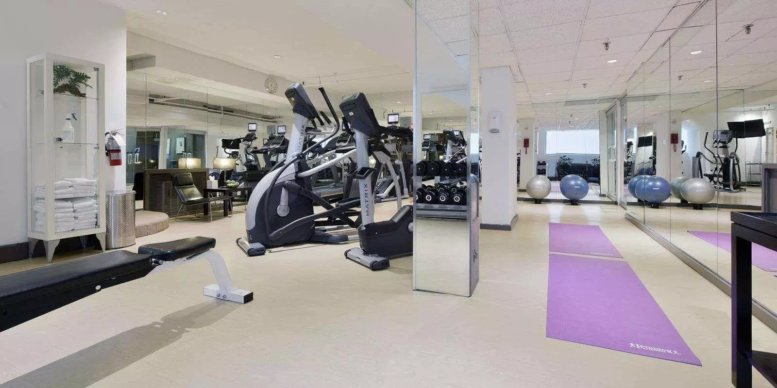 هتل ARC The.Hotel اوتاوا