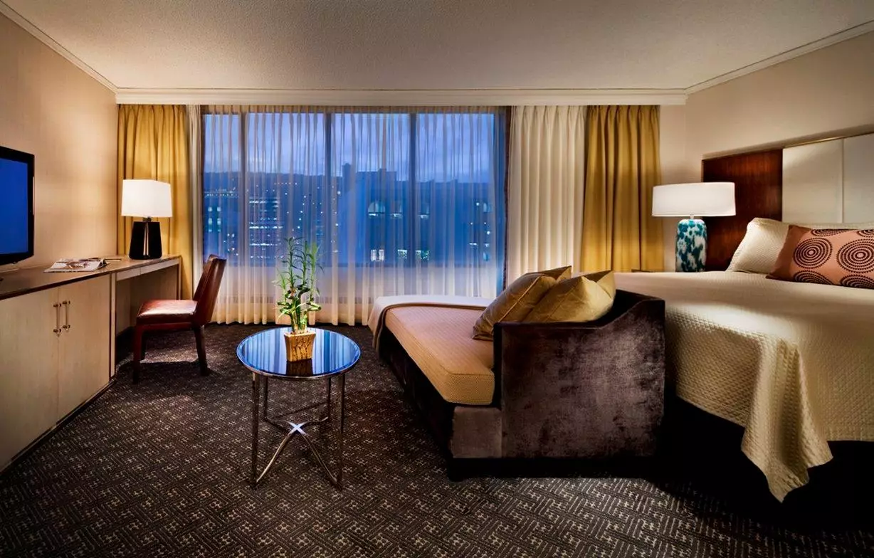 هتل Hotel Omni Mont Royal مونترال
