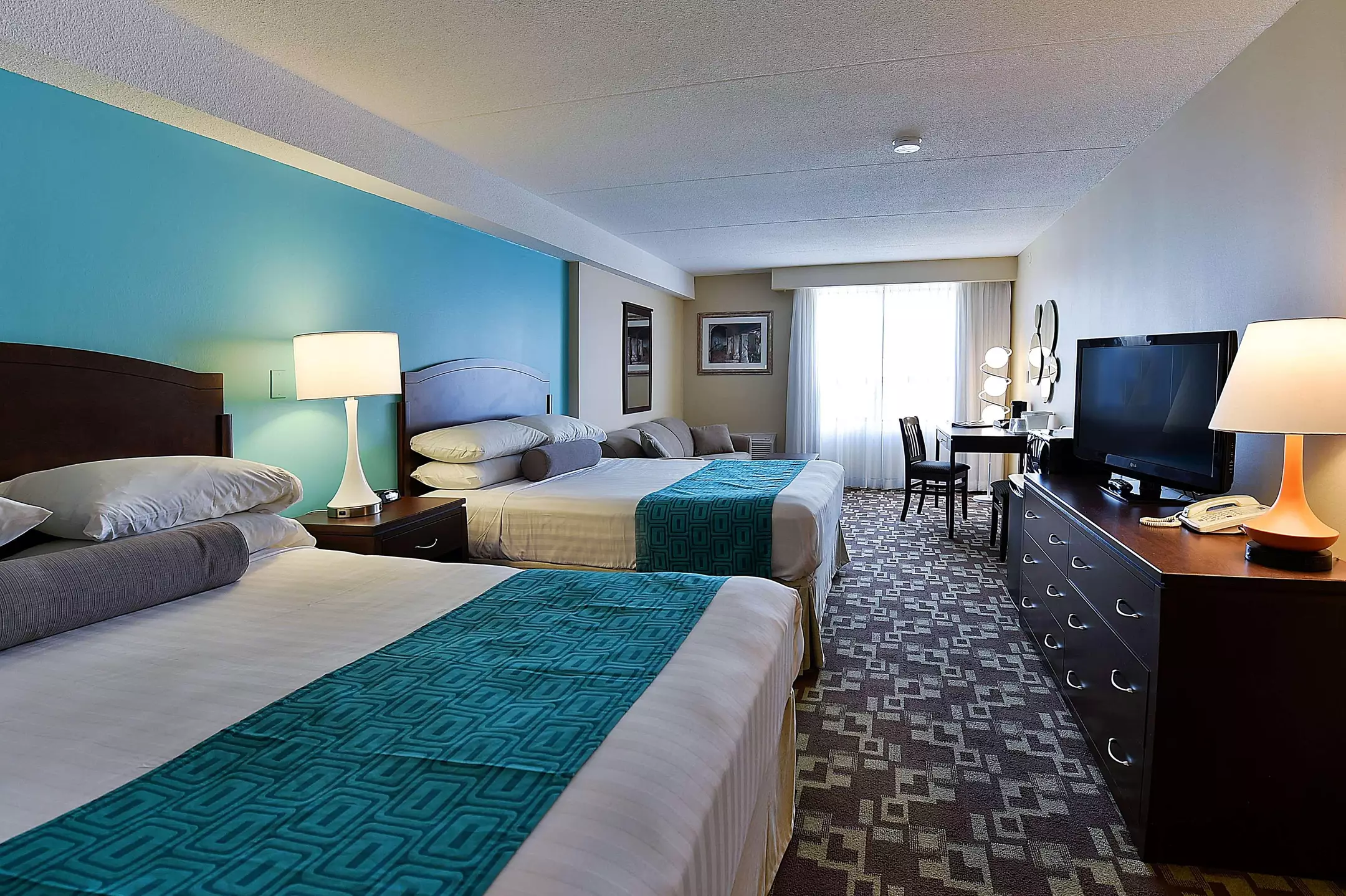 Alibaba https://cdn.alibaba.ir/ostorage/hotel-accommodation-images/6a105a3ec86edf55f72485ff_Niagara-Falls-Howard-Johnson-Plaza-by-Wyndham-by-the-Falls--Niagara-Falls-1.webp
