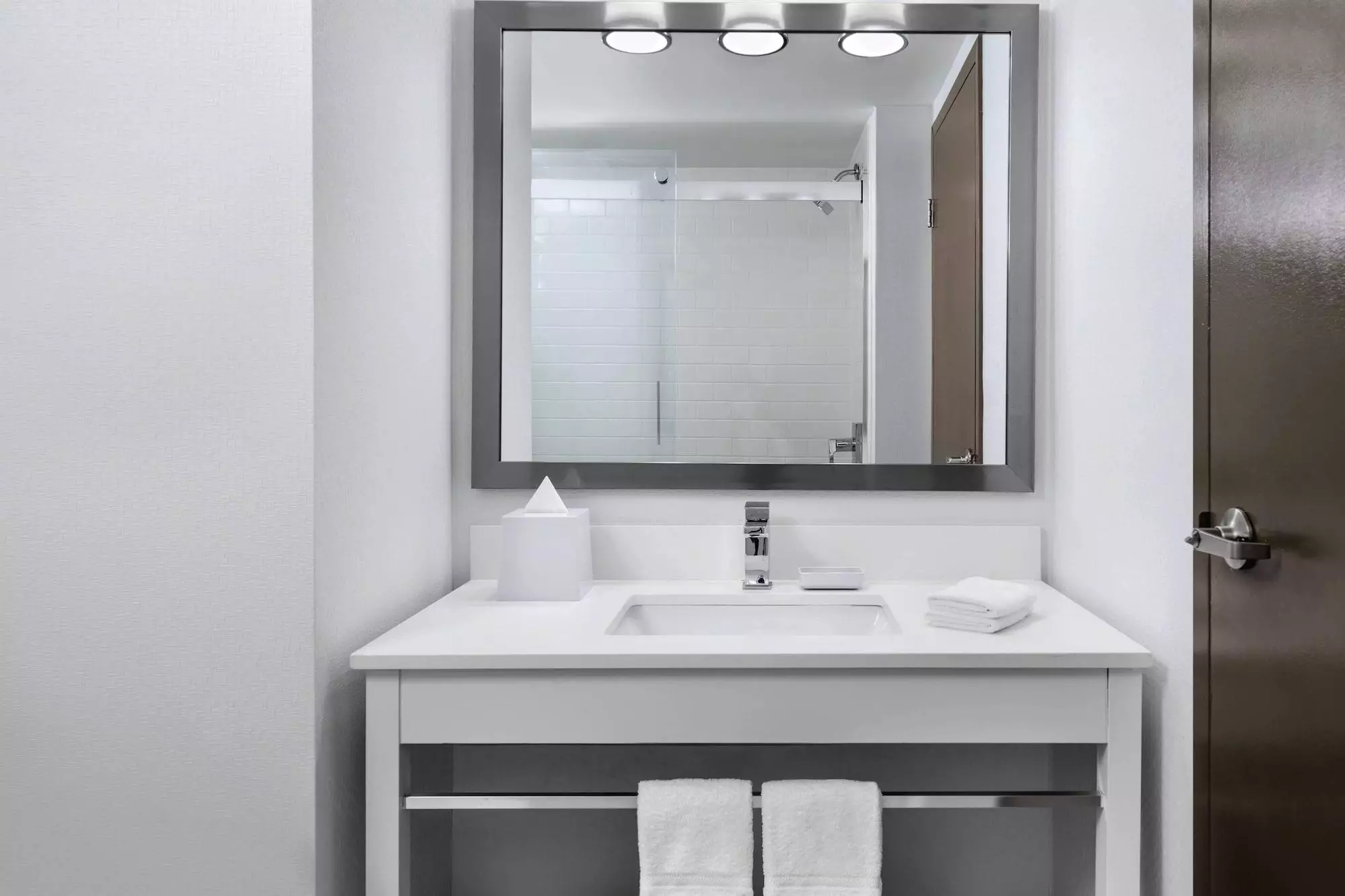 هتل Four Points by Sheraton Barrie Barrie