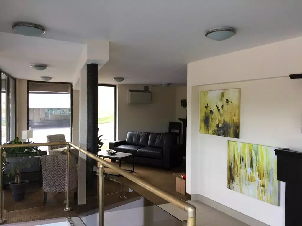 Alibaba https://cdn.alibaba.ir/ostorage/hotel-accommodation-images/6a105fadc86edf55f72489a9_Niagara-Falls-Magnuson-Hotel-Niagara-Falls-1.webp