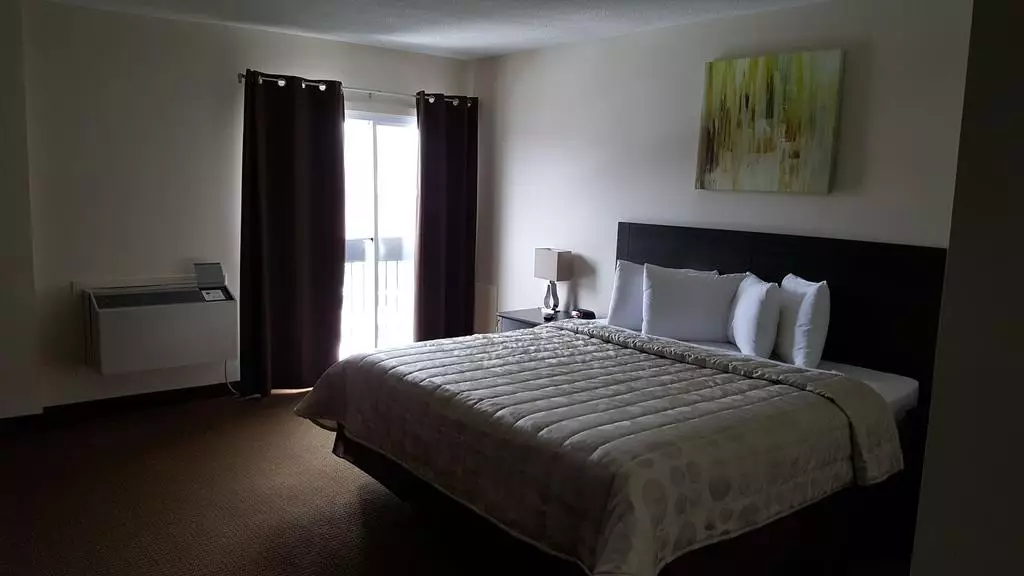 هتل Magnuson Hotel Niagara Falls آبشار نیاگارا