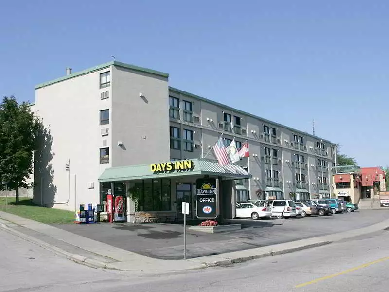 هتل Magnuson Hotel Niagara Falls آبشار نیاگارا