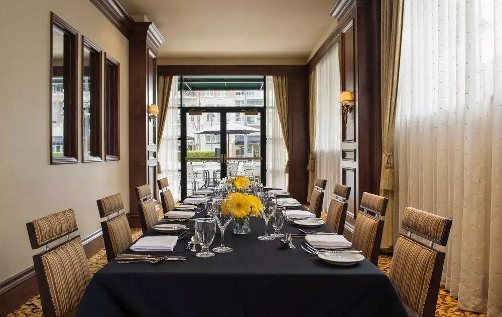 هتل Victoria Marriott Inner Harbour ویکتوریا