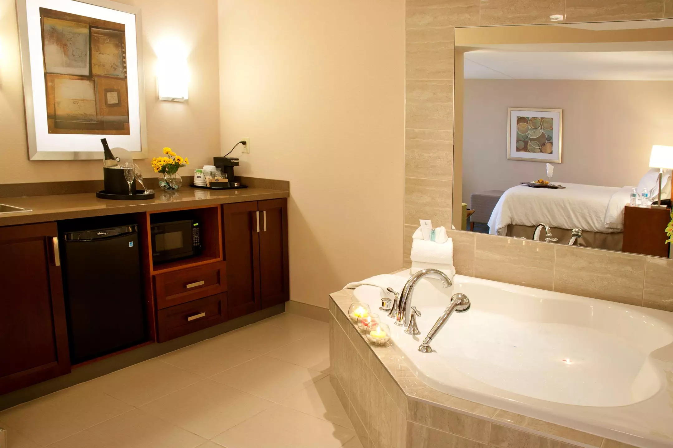 هتل Hampton Inn by Hilton Toronto/Brampton Brampton