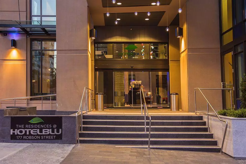 هتل BLU Vancouver ونکوور