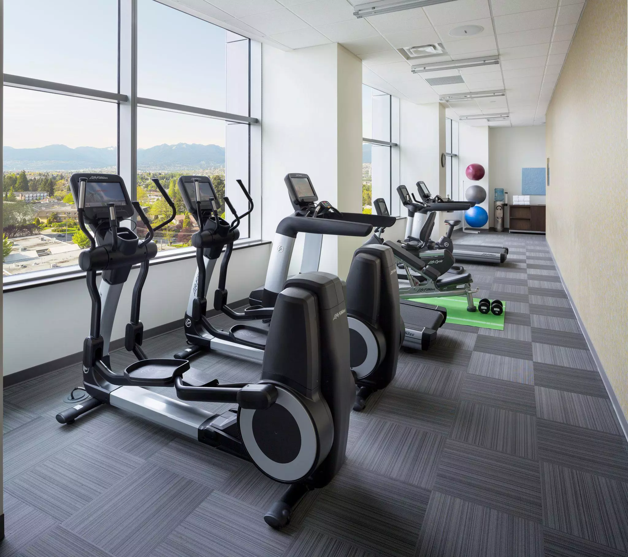 Alibaba https://cdn.alibaba.ir/ostorage/hotel-accommodation-images/6a1087f8c86edf55f724a702_Burnaby-Element-Vancouver-Metrotown-1.webp