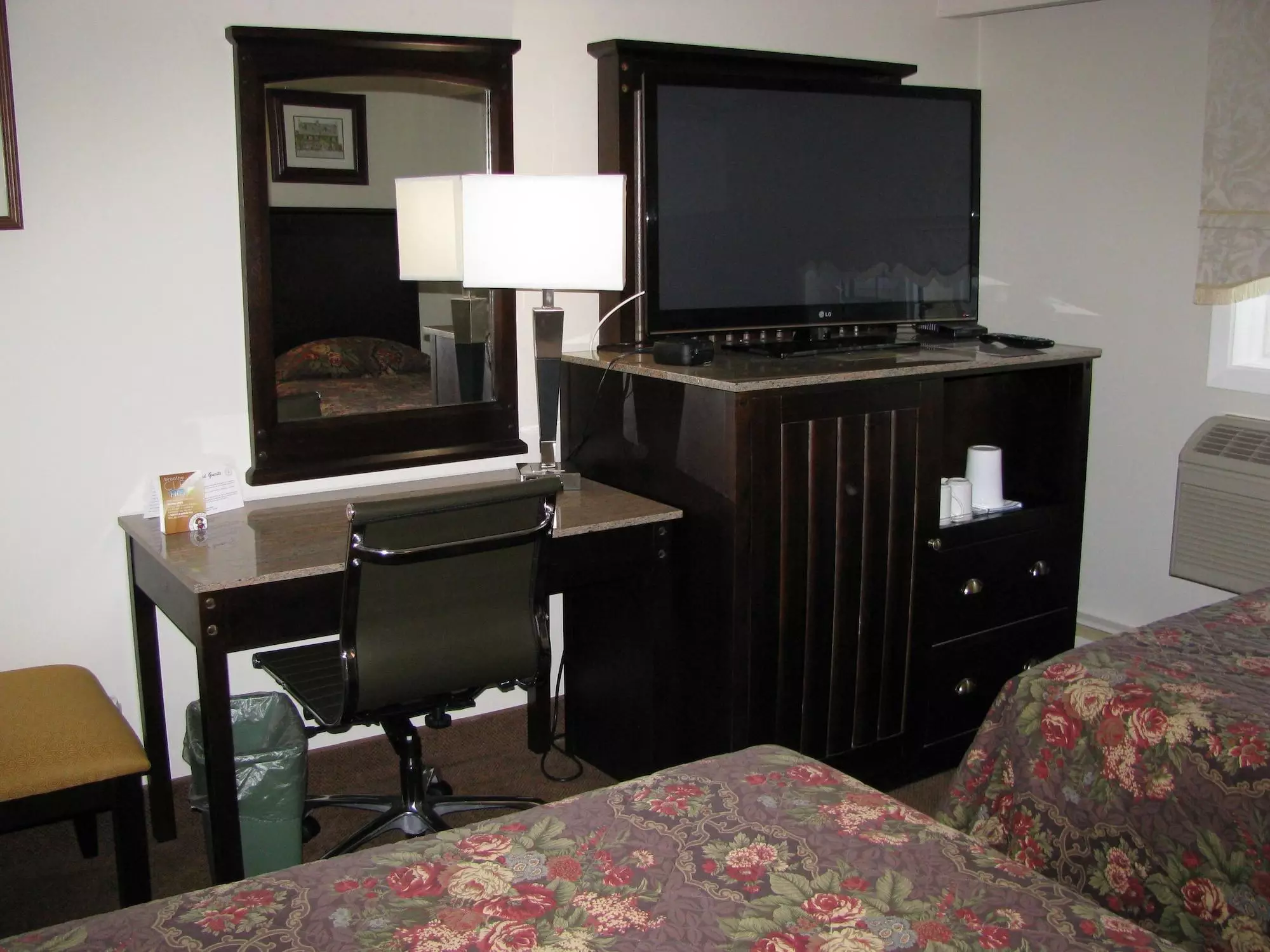 هتل Billy Barker Casino Hotel Quesnel