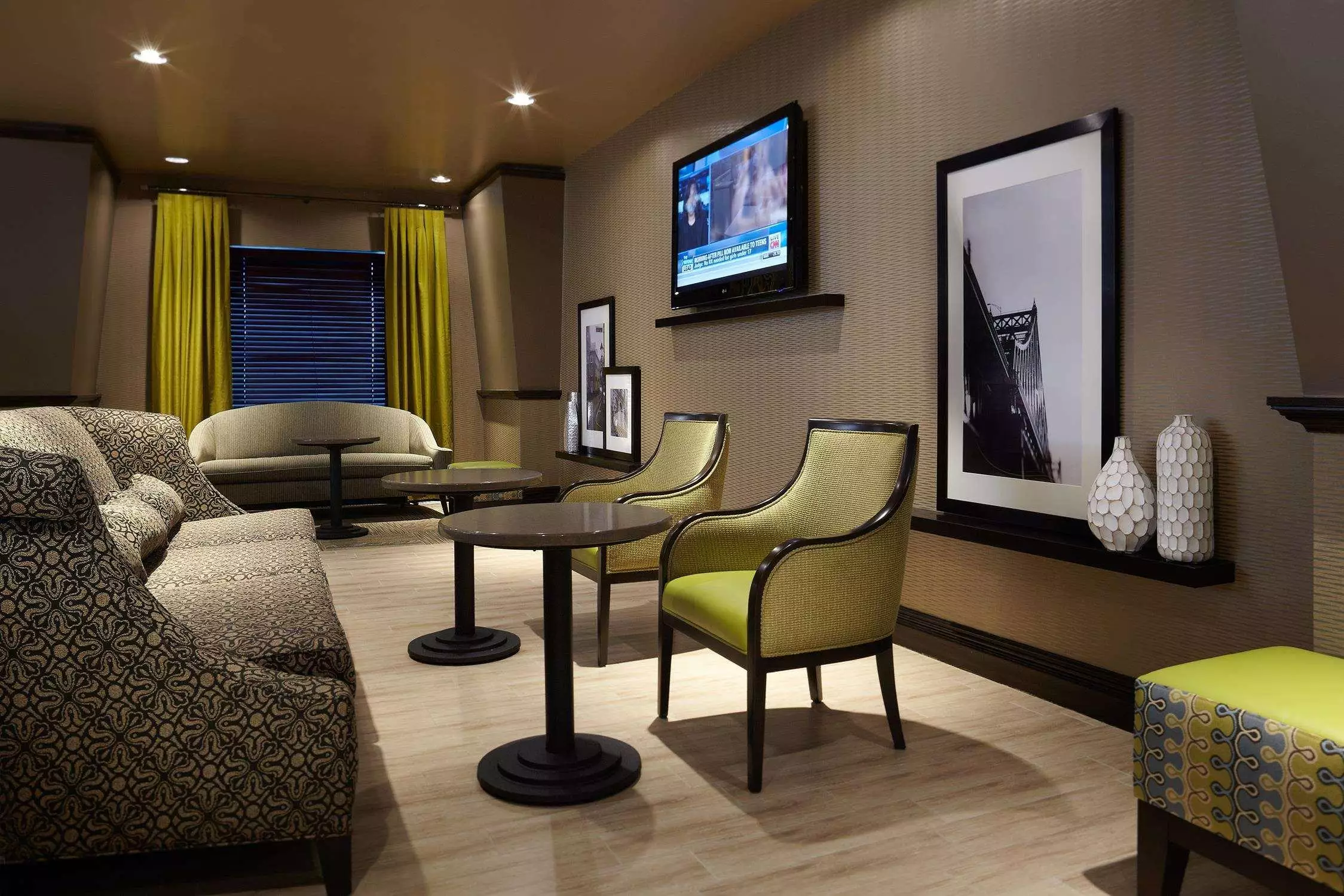 Alibaba https://cdn.alibaba.ir/ostorage/hotel-accommodation-images/6a10b2a7c86edf55f724c606_Montreal-Hampton-Inn--Suites-by-Hilton-Montreal-Dorval-1.webp