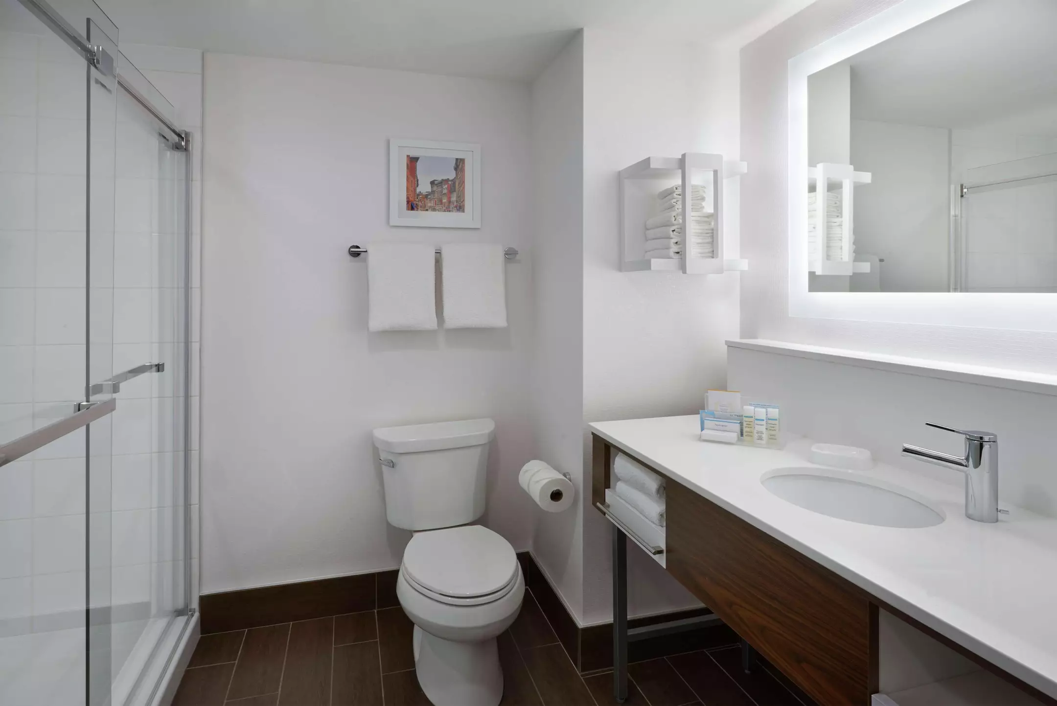 هتل Hampton Inn & Suites by Hilton Montreal-Dorval مونترال