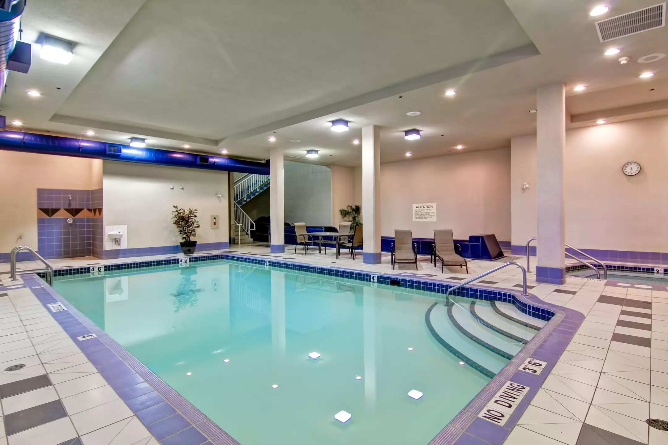 Alibaba https://cdn.alibaba.ir/ostorage/hotel-accommodation-images/6a10b3b1c86edf55f724c6b5_Kamloops-Hampton-Inn-by-Hilton-Kamloops-1.webp