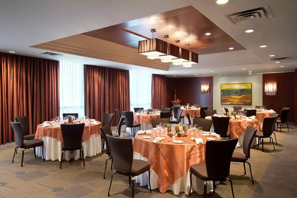 هتل The Listel Hotel ونکوور