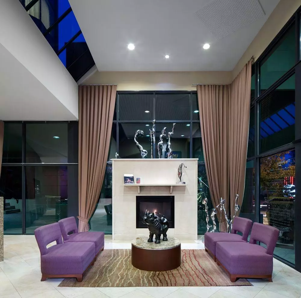 هتل The Listel Hotel ونکوور