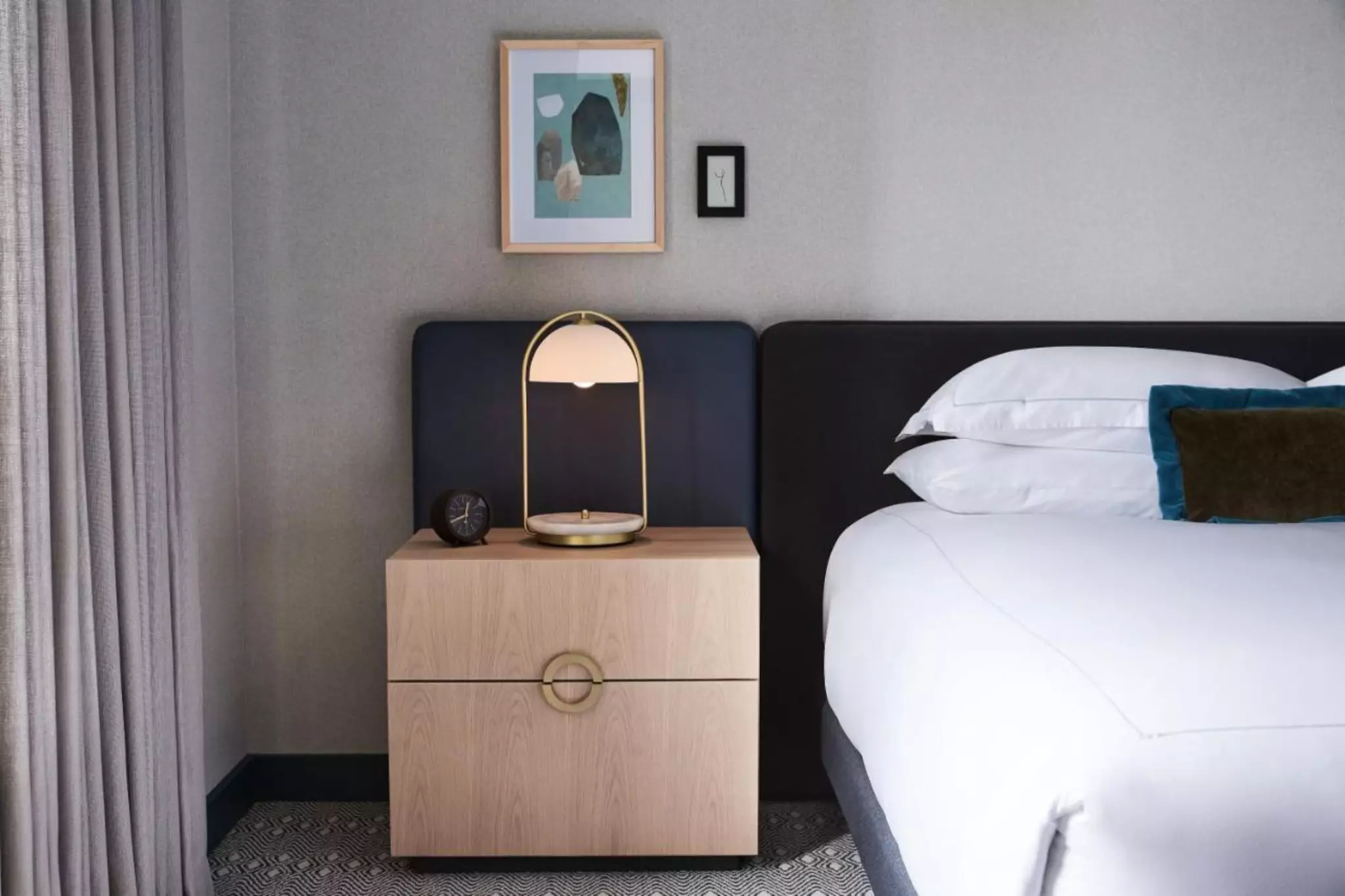 Alibaba https://cdn.alibaba.ir/ostorage/hotel-accommodation-images/6a10c96dc86edf55f724d62f_Toronto-Kimpton-Saint-George-Hotel-1.webp