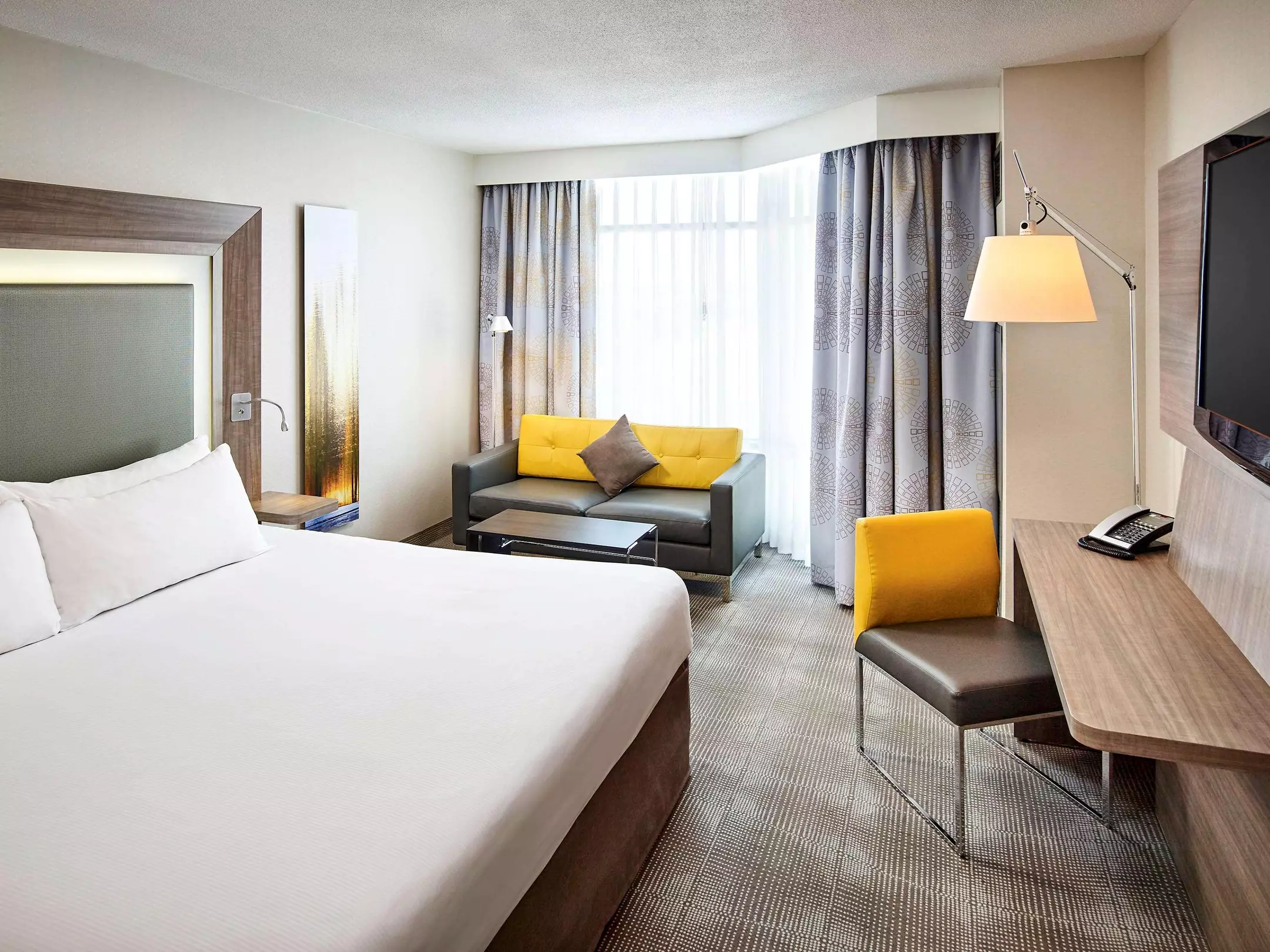 هتل Novotel Toronto North York تورنتو