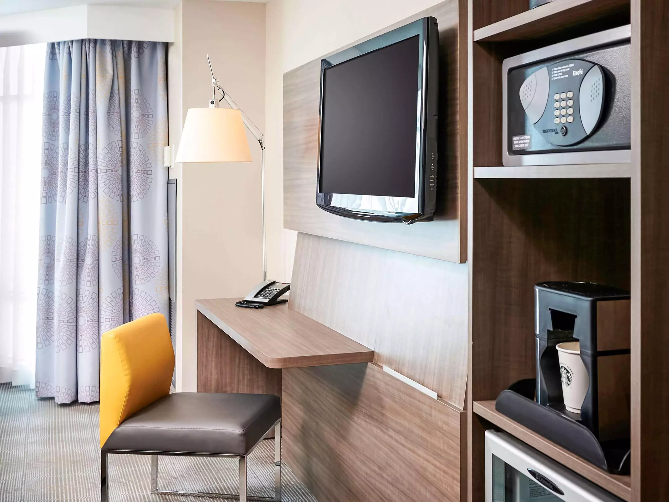 هتل Novotel Toronto North York تورنتو