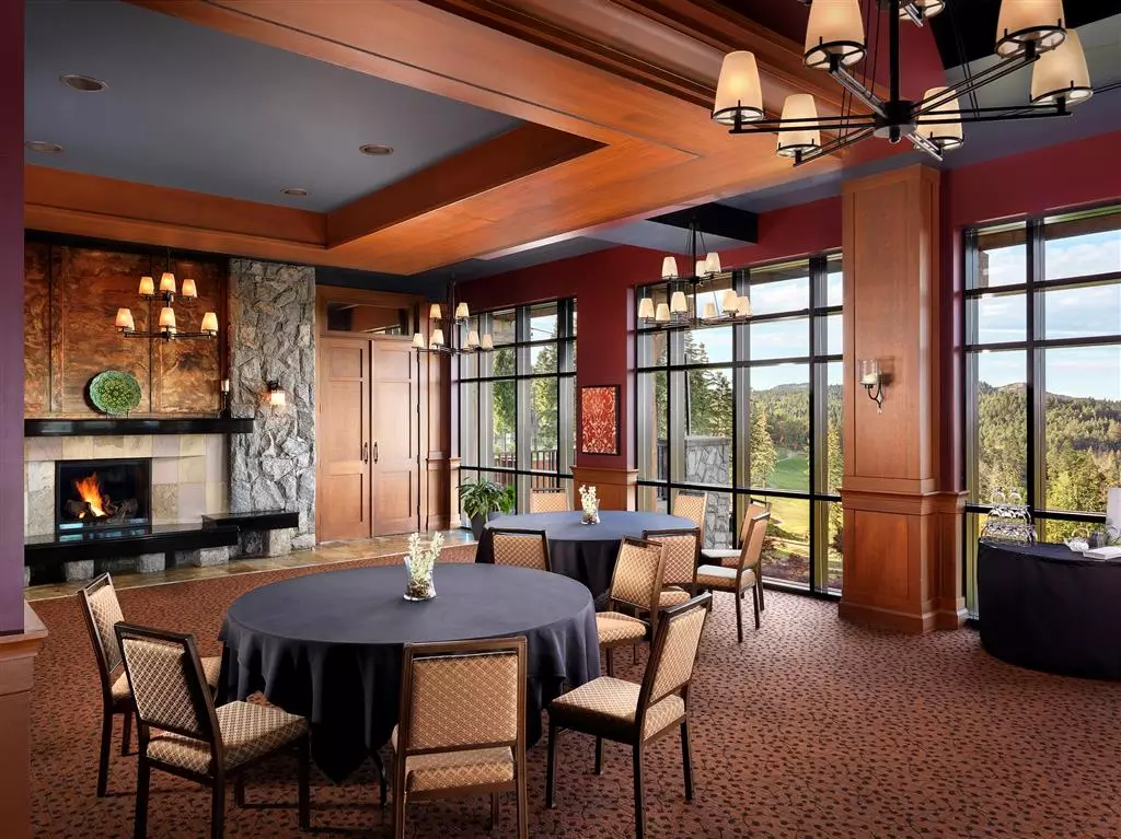هتل The Westin Bear Mountain Golf Resort & Spa, Victoria ویکتوریا