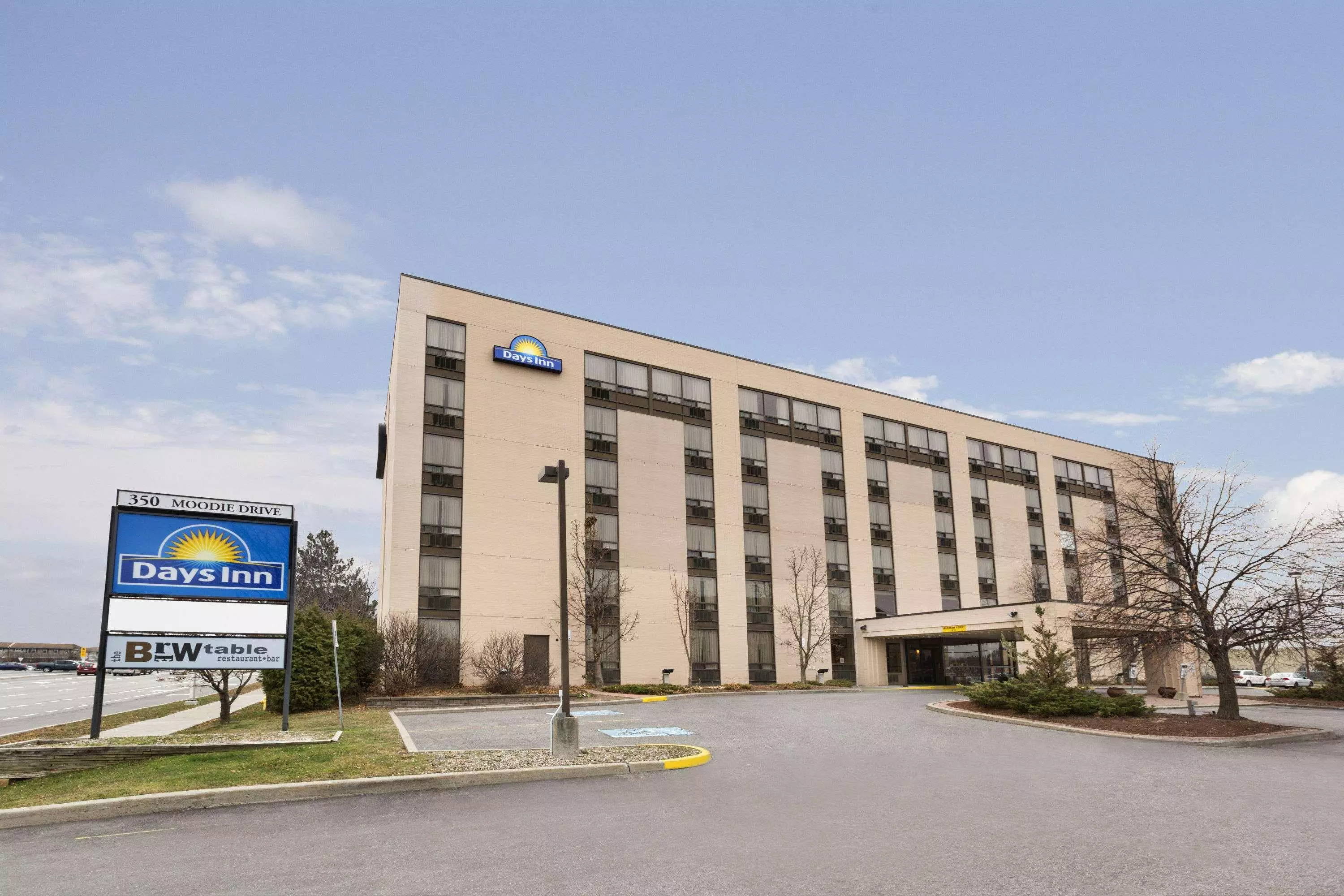 هتل Days Inn by Wyndham Ottawa West اوتاوا