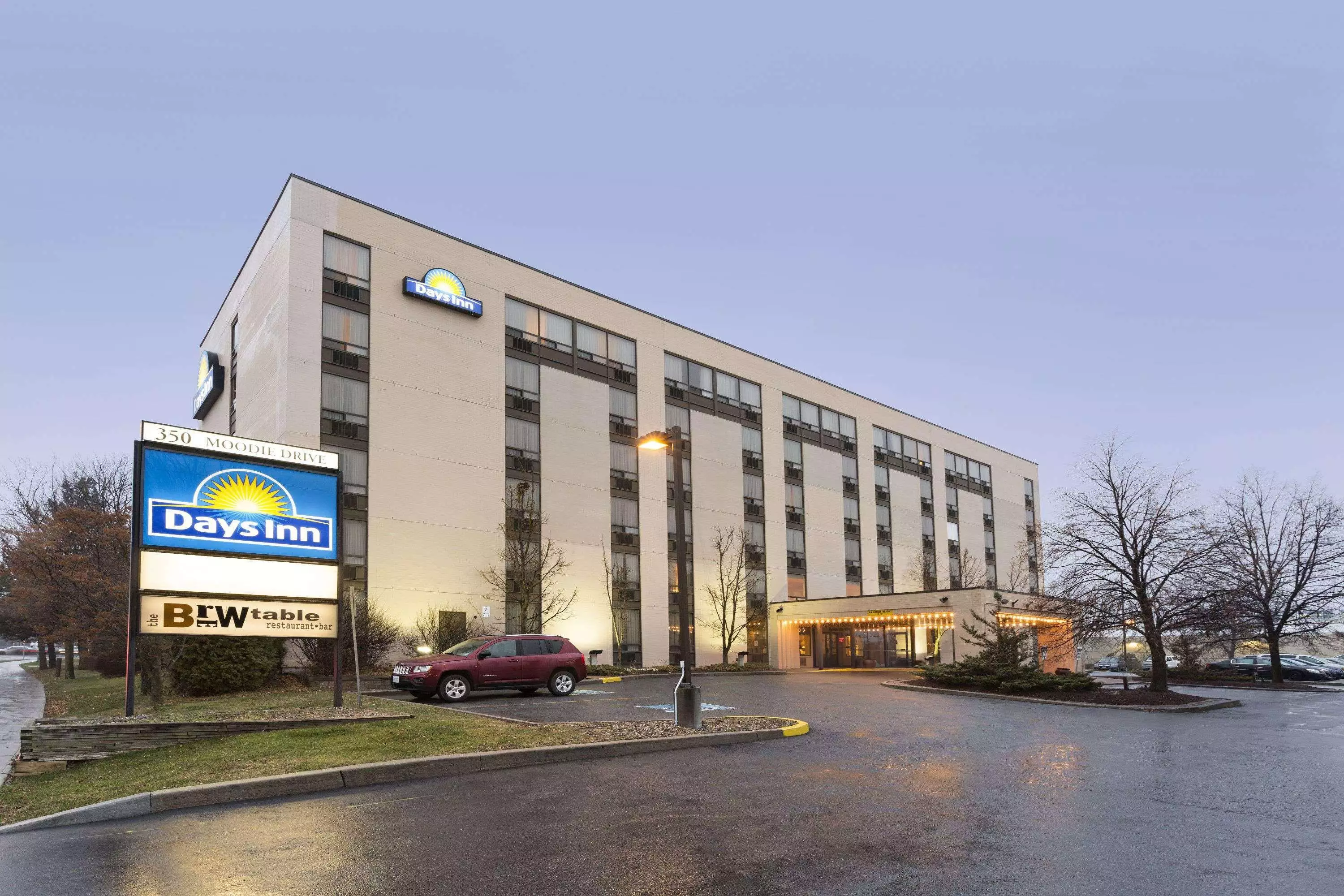 هتل Days Inn by Wyndham Ottawa West اوتاوا