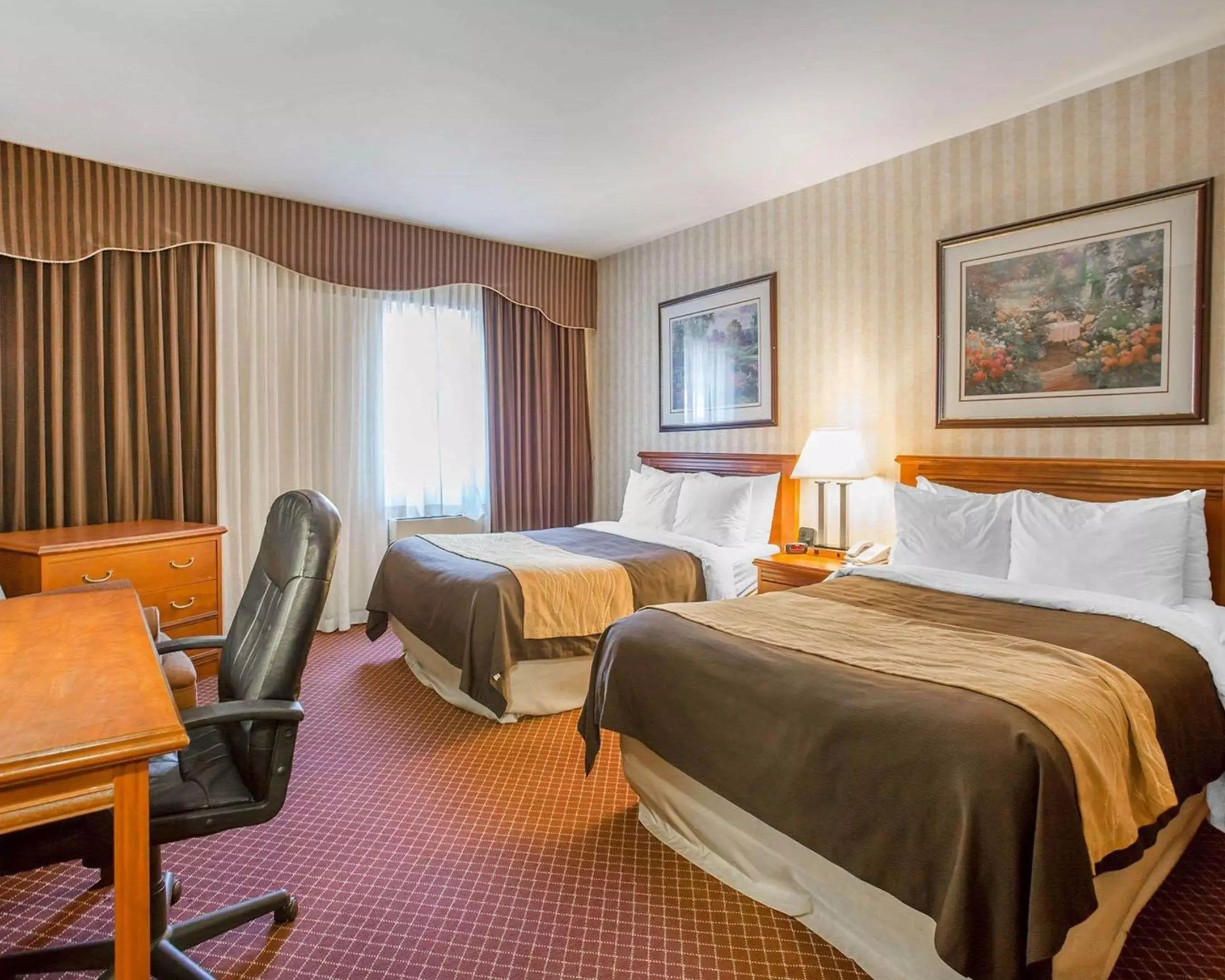 هتل Comfort Inn Toronto Airport Mississauga