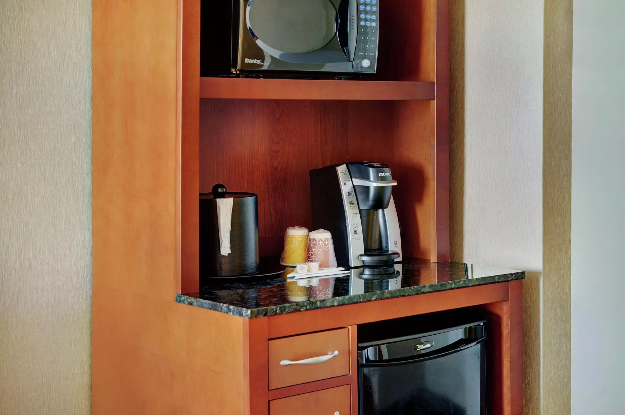 هتل Hilton Garden Inn Toronto/Burlington Burlington
