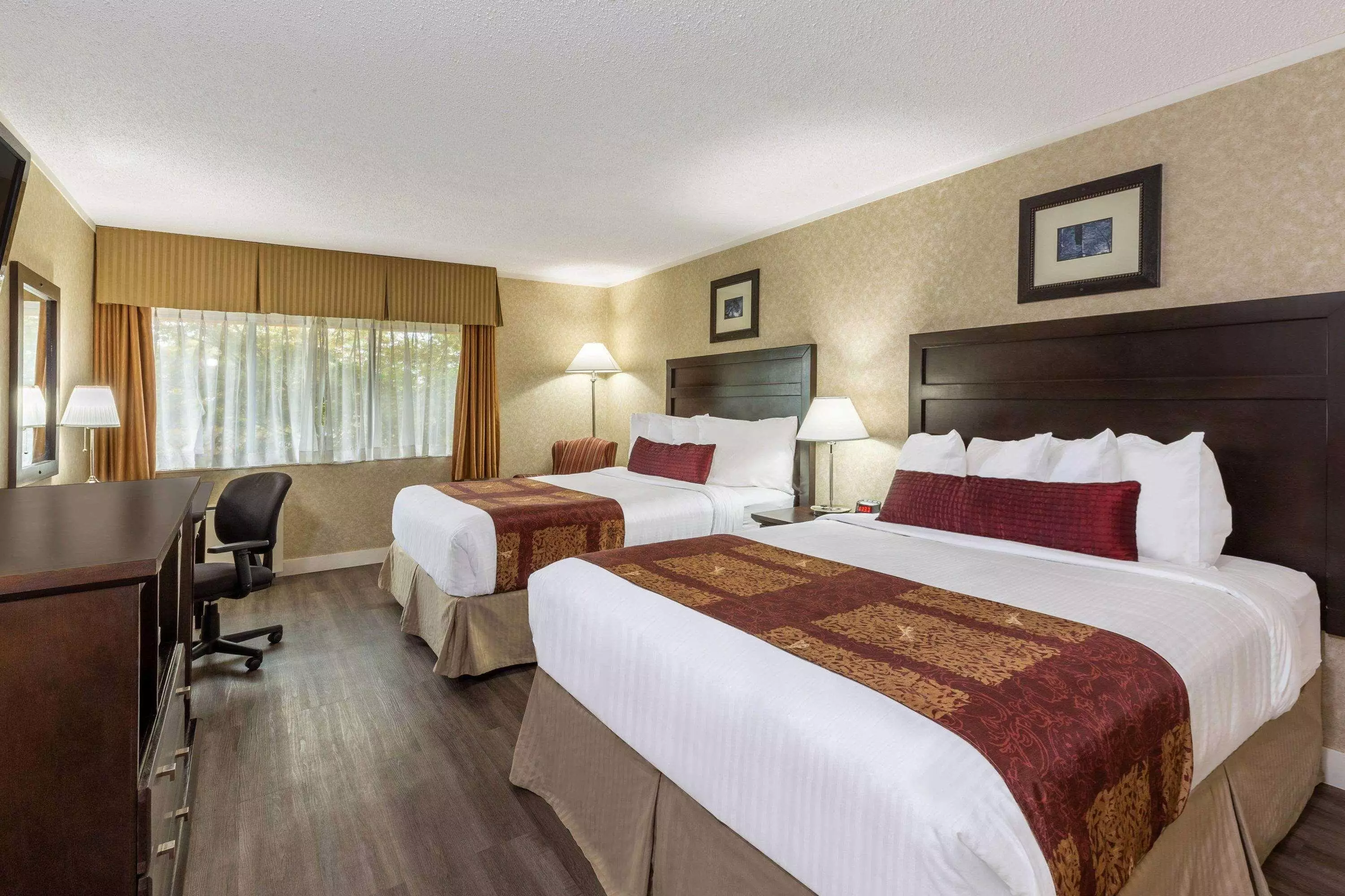 Alibaba https://cdn.alibaba.ir/ostorage/hotel-accommodation-images/6a11232ac86edf55f725151b_Coquitlam-Ramada-by-Wyndham-Coquitlam-1.webp