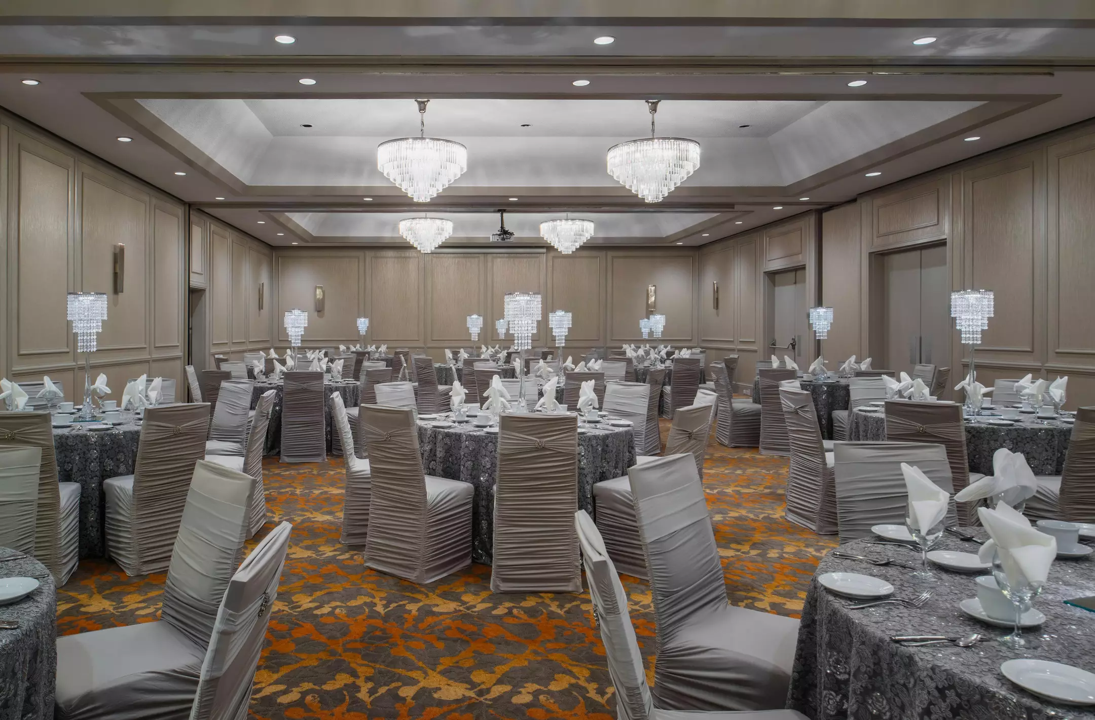 Alibaba https://cdn.alibaba.ir/ostorage/hotel-accommodation-images/6a1123b1c86edf55f7251575_Winnipeg-Holiday-Inn-Winnipeg-South-0.webp