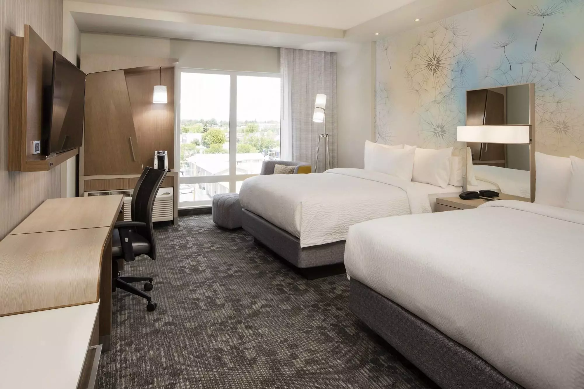 هتل Courtyard Prince George Prince George