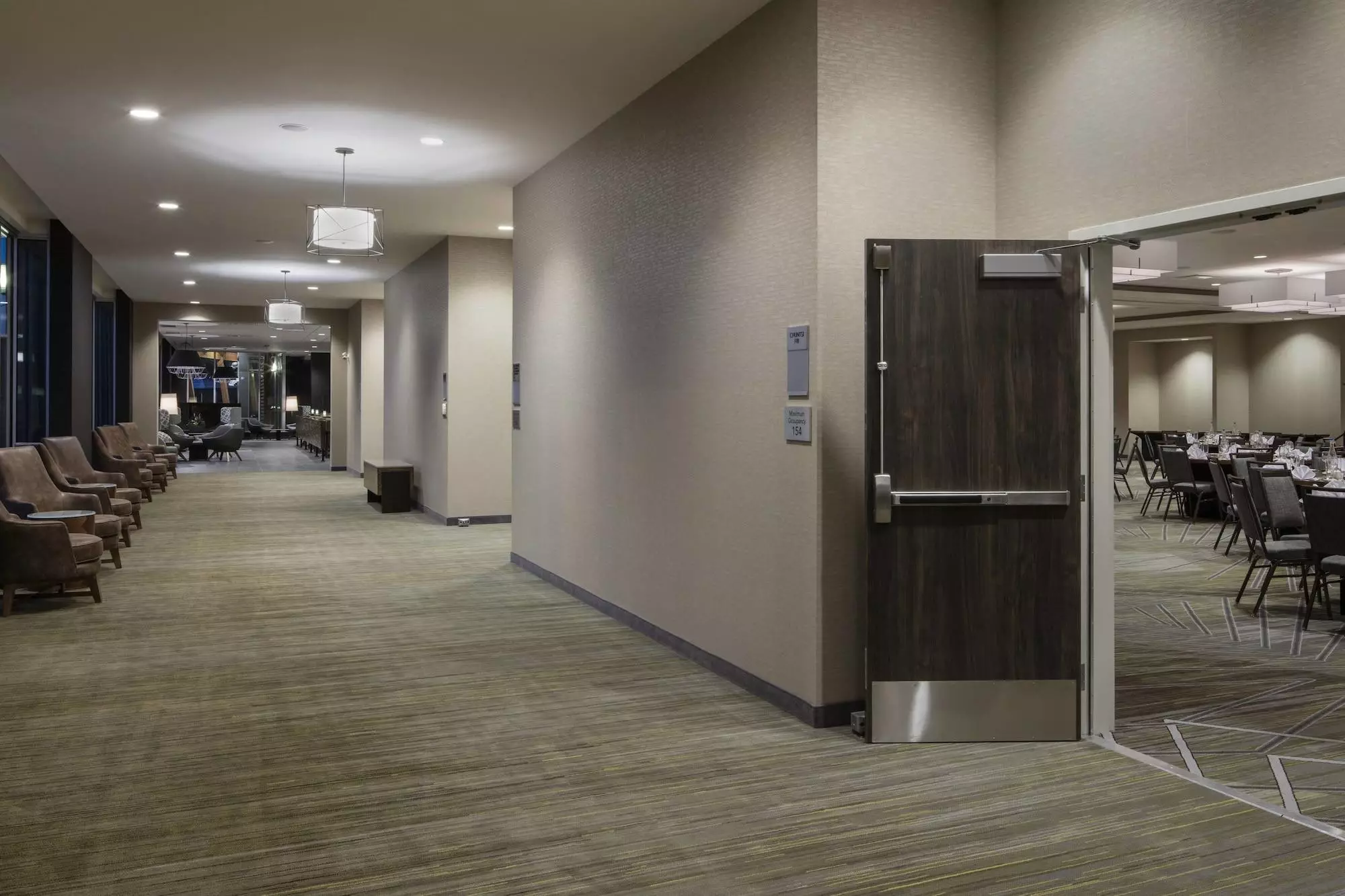 هتل Courtyard Prince George Prince George