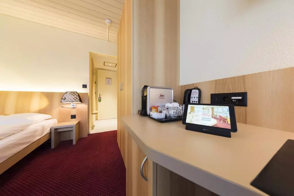 Alibaba https://cdn.alibaba.ir/ostorage/hotel-accommodation-images/6a1148b8c86edf55f72530bb_Zurich-Alpine-Rooms-by-Leoneck-1.webp