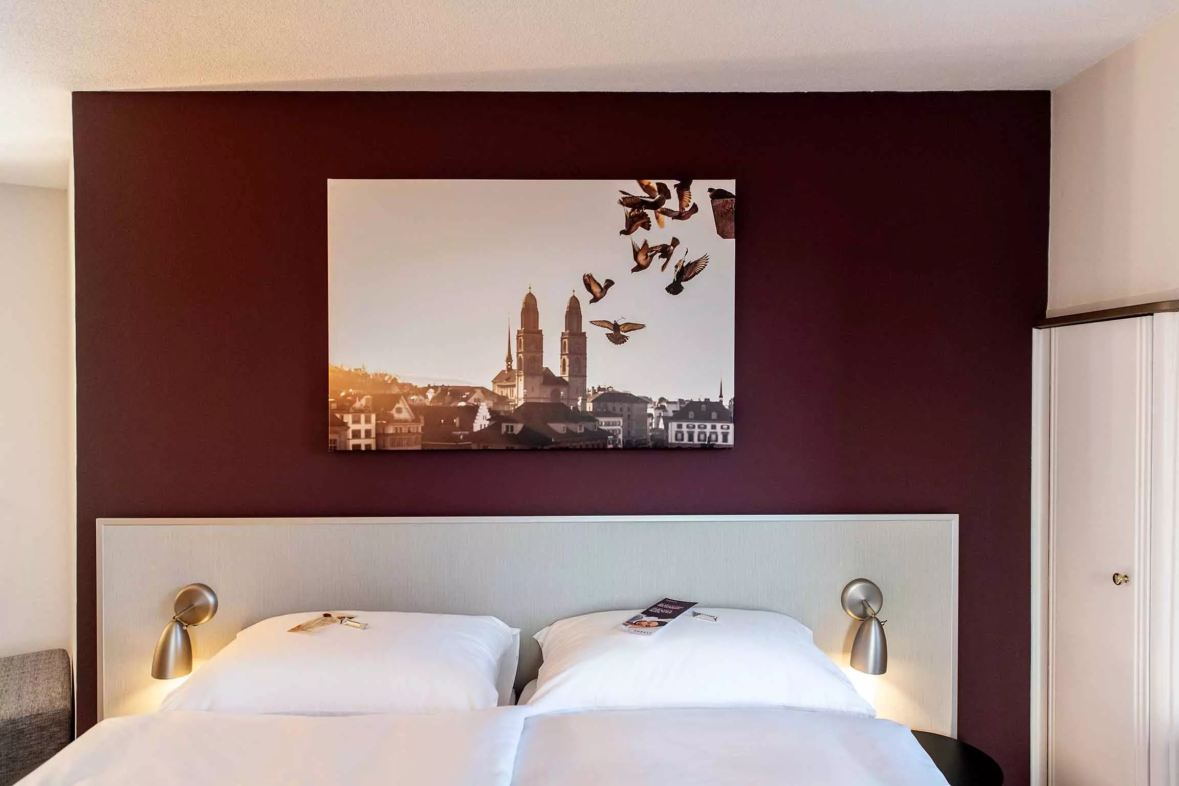 Alibaba https://cdn.alibaba.ir/ostorage/hotel-accommodation-images/6a114a9ec86edf55f7253269_Zurich-Sorell-Hotel-Rex-1.webp