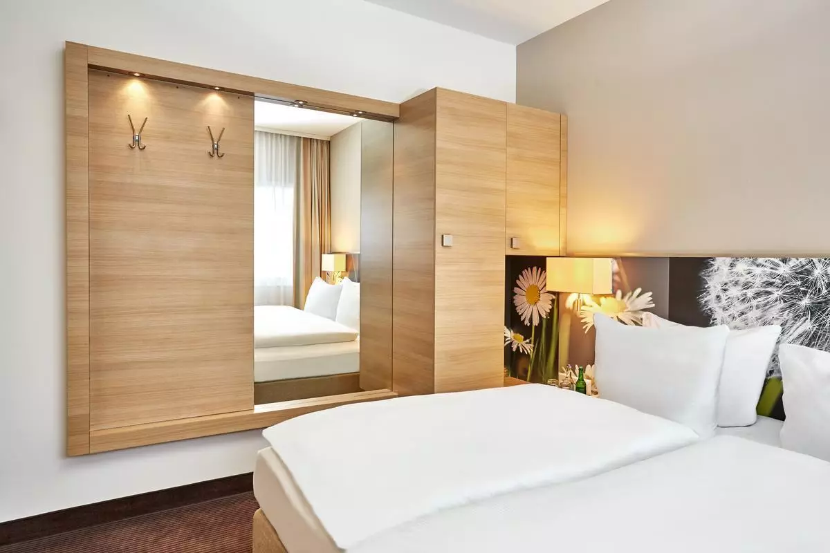 هتل H+ Hotel Zürich زوریخ