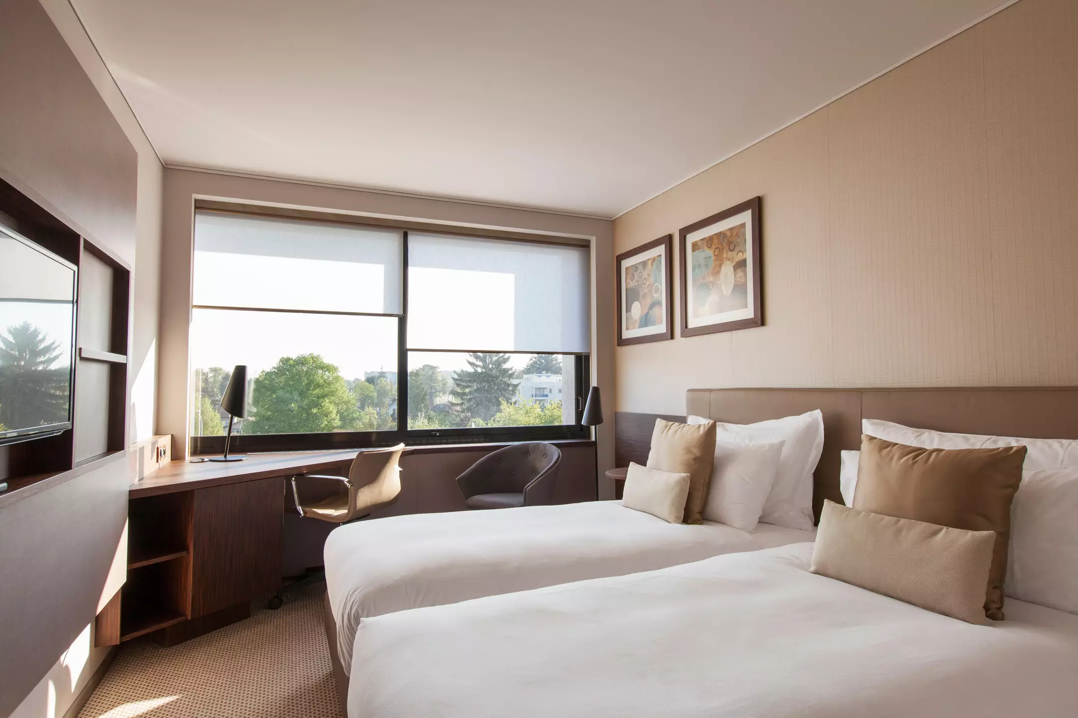 هتل Crowne Plaza Geneva Cointrin