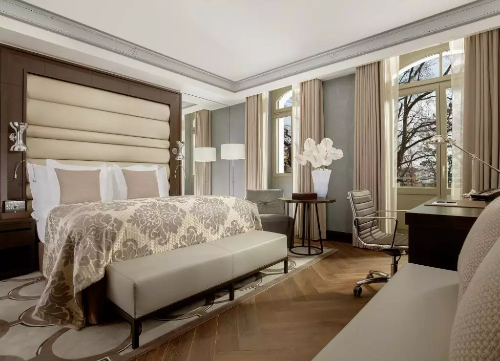 هتل Royal Savoy Lausanne لاوسان