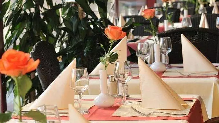 Alibaba https://cdn.alibaba.ir/ostorage/hotel-accommodation-images/6a118ed9c86edf55f725671c_Geneva-International--Terminus-1.webp