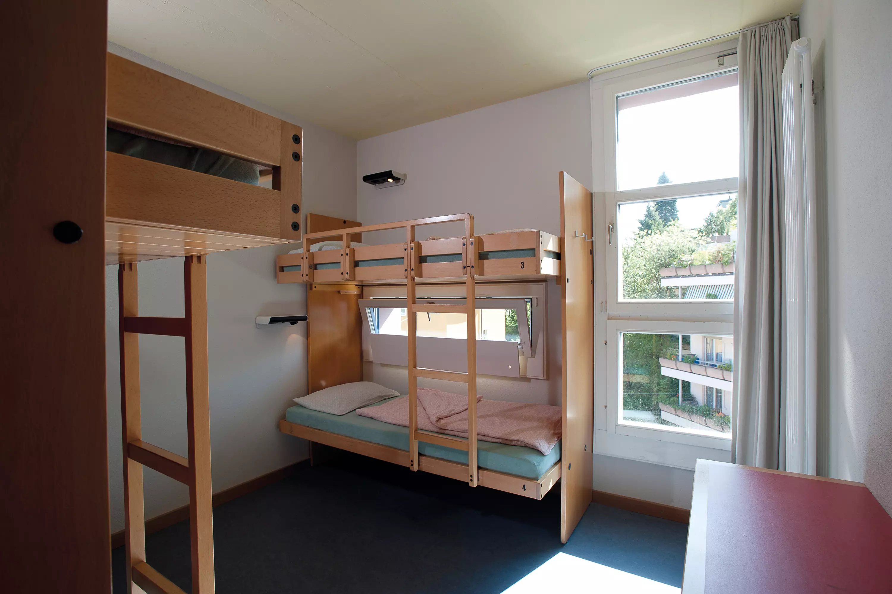Alibaba https://cdn.alibaba.ir/ostorage/hotel-accommodation-images/6a11b8bb61ec039ef762ec15_Zurich-Z-rich-Youth-Hostel-1.webp