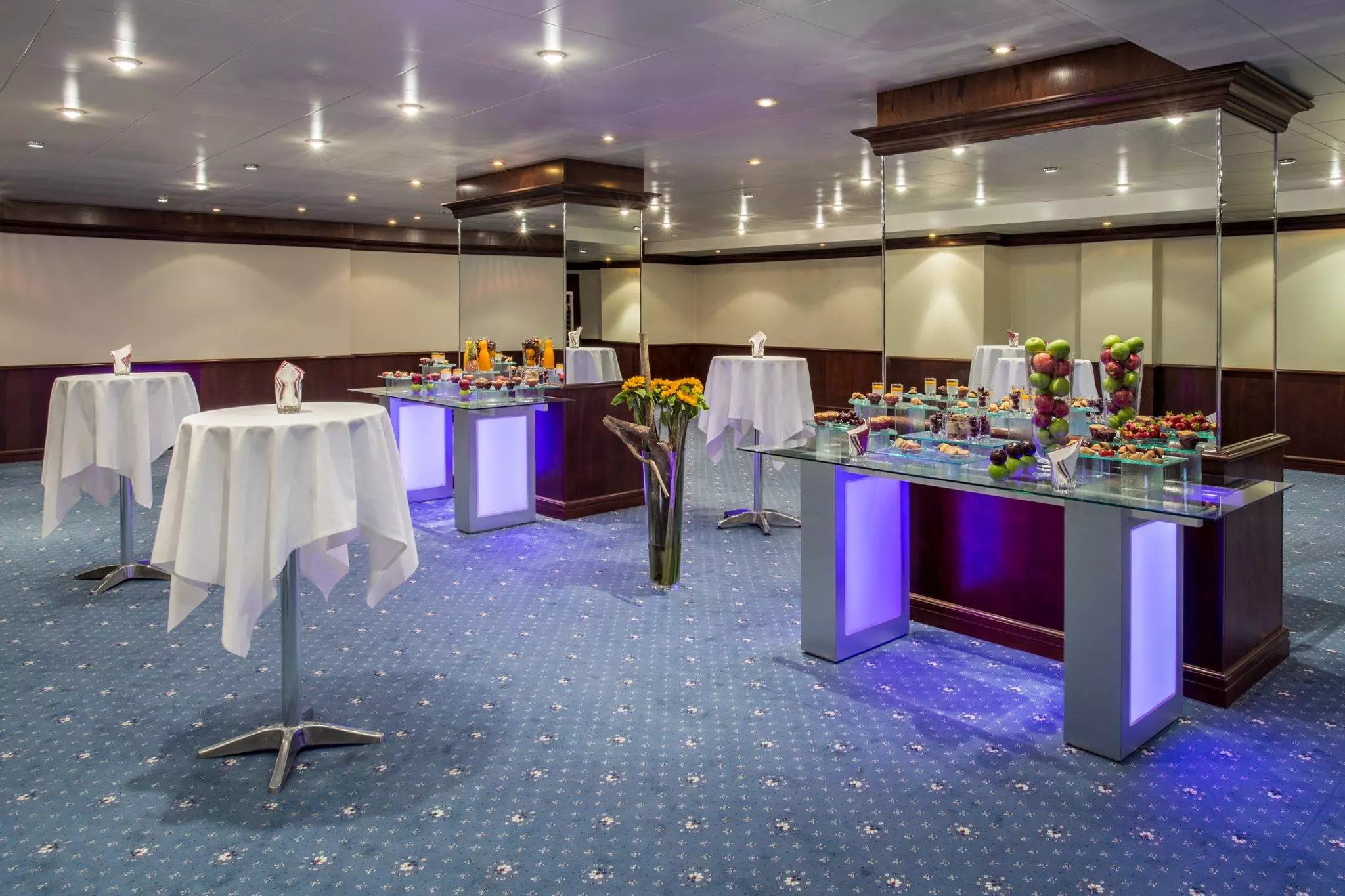هتل Crowne Plaza Zurich زوریخ