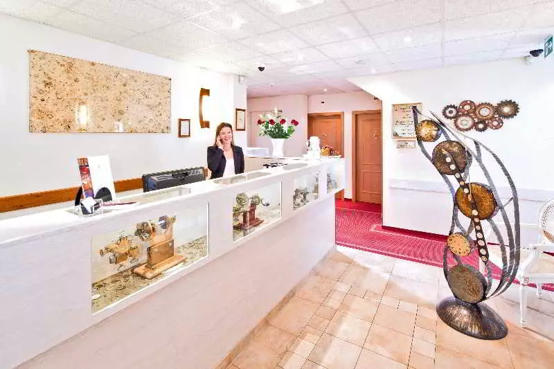 هتل Hotel des Horlogers Genf ژنو