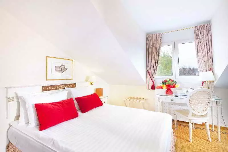 هتل Hotel des Horlogers Genf ژنو
