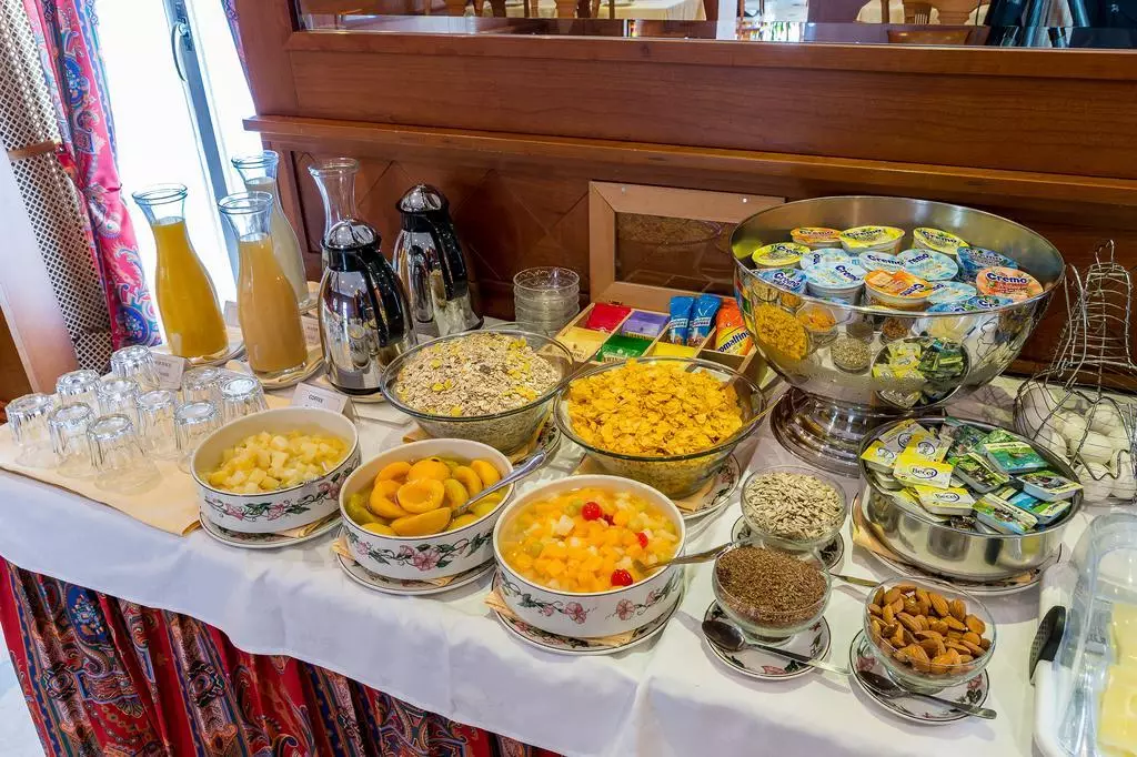 Alibaba https://cdn.alibaba.ir/ostorage/hotel-accommodation-images/6a11c6da61ec039ef762f6f0_Geneva-Hotel-Diplomate-Gen-ve-1.webp