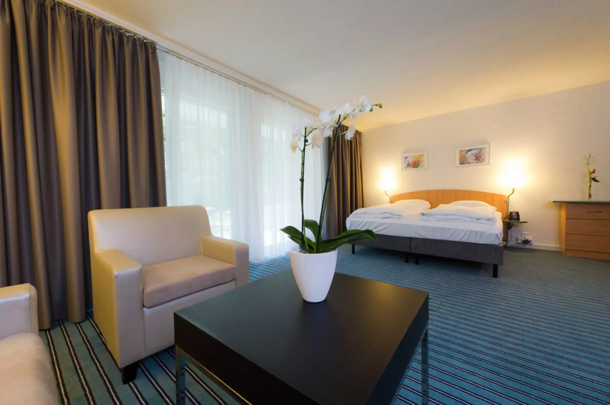 Alibaba https://cdn.alibaba.ir/ostorage/hotel-accommodation-images/6a11d36f61ec039ef763011e_Opfikon-Apart-Hotel-Zurich-Airport-1.webp