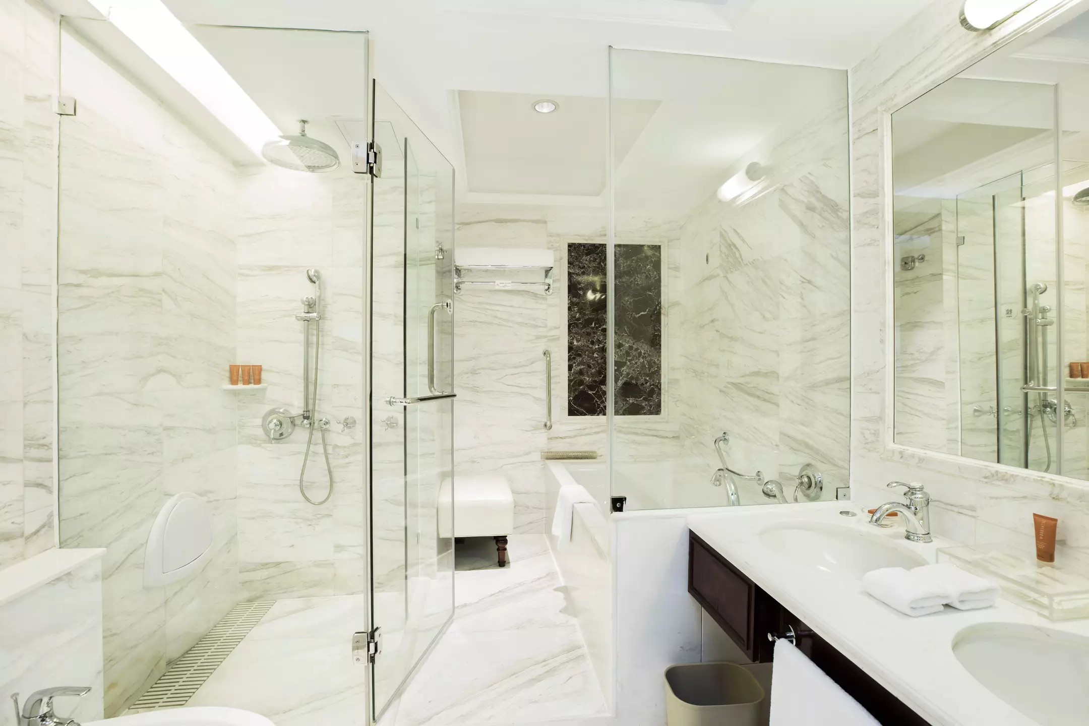 Alibaba https://cdn.alibaba.ir/ostorage/hotel-accommodation-images/6a11e67a61ec039ef7630c30_Shenzhen-Crowne-Plaza-Landmark-Shenzhen-1.webp