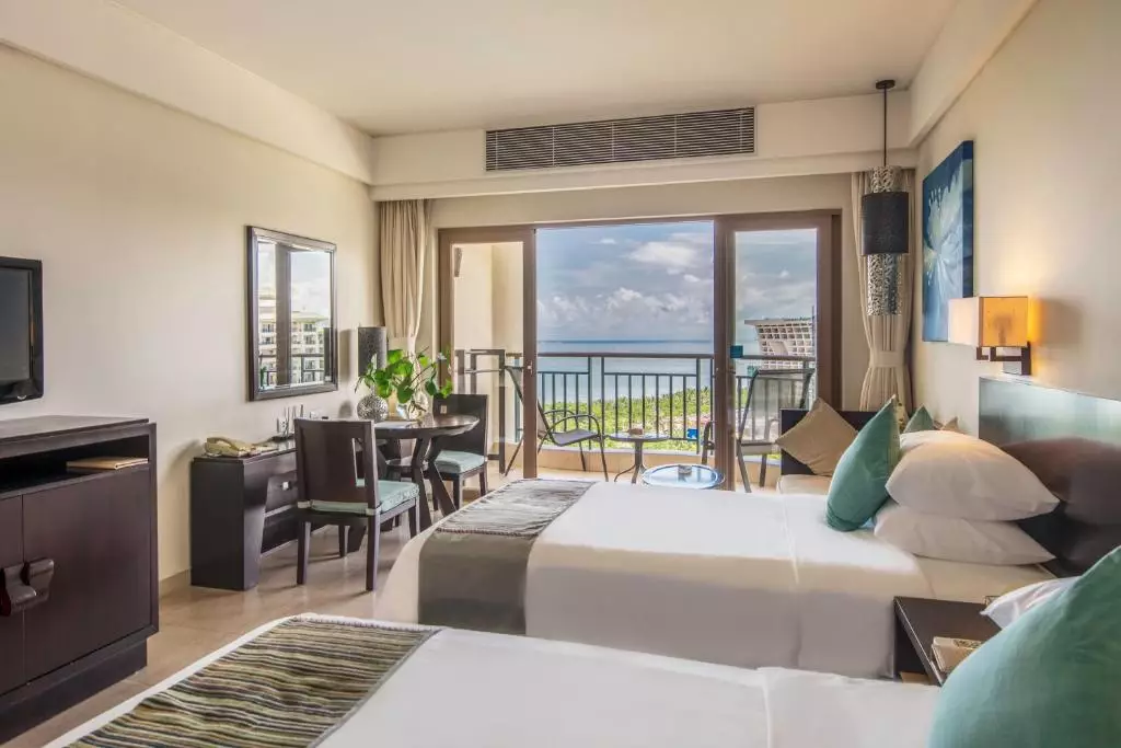 هتل Howard Johnson Resort Sanya Bay Sanya