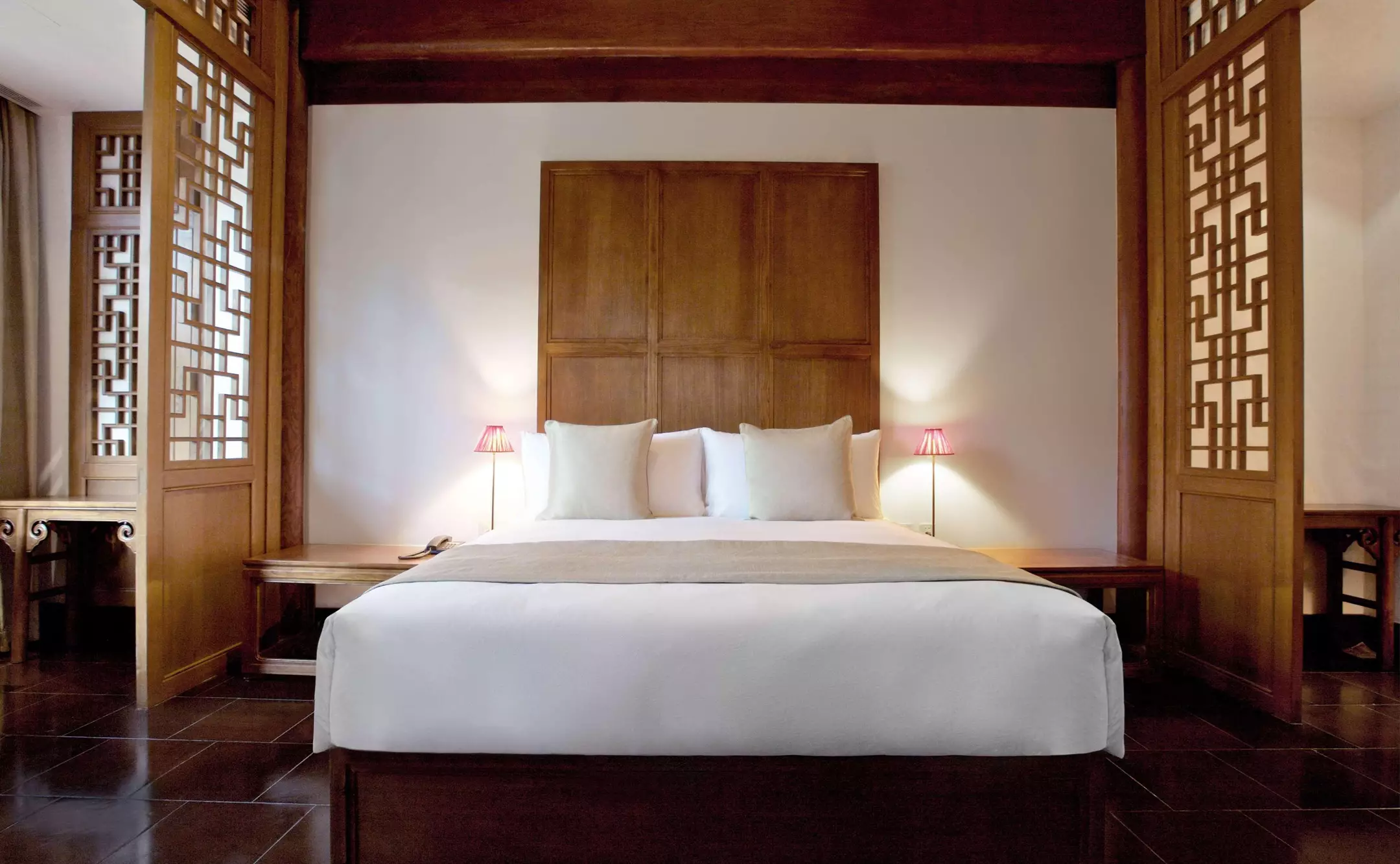 Alibaba https://cdn.alibaba.ir/ostorage/hotel-accommodation-images/6a11fcab61ec039ef7631cdf_Beijing-Aman-at-Summer-Palace-1.webp