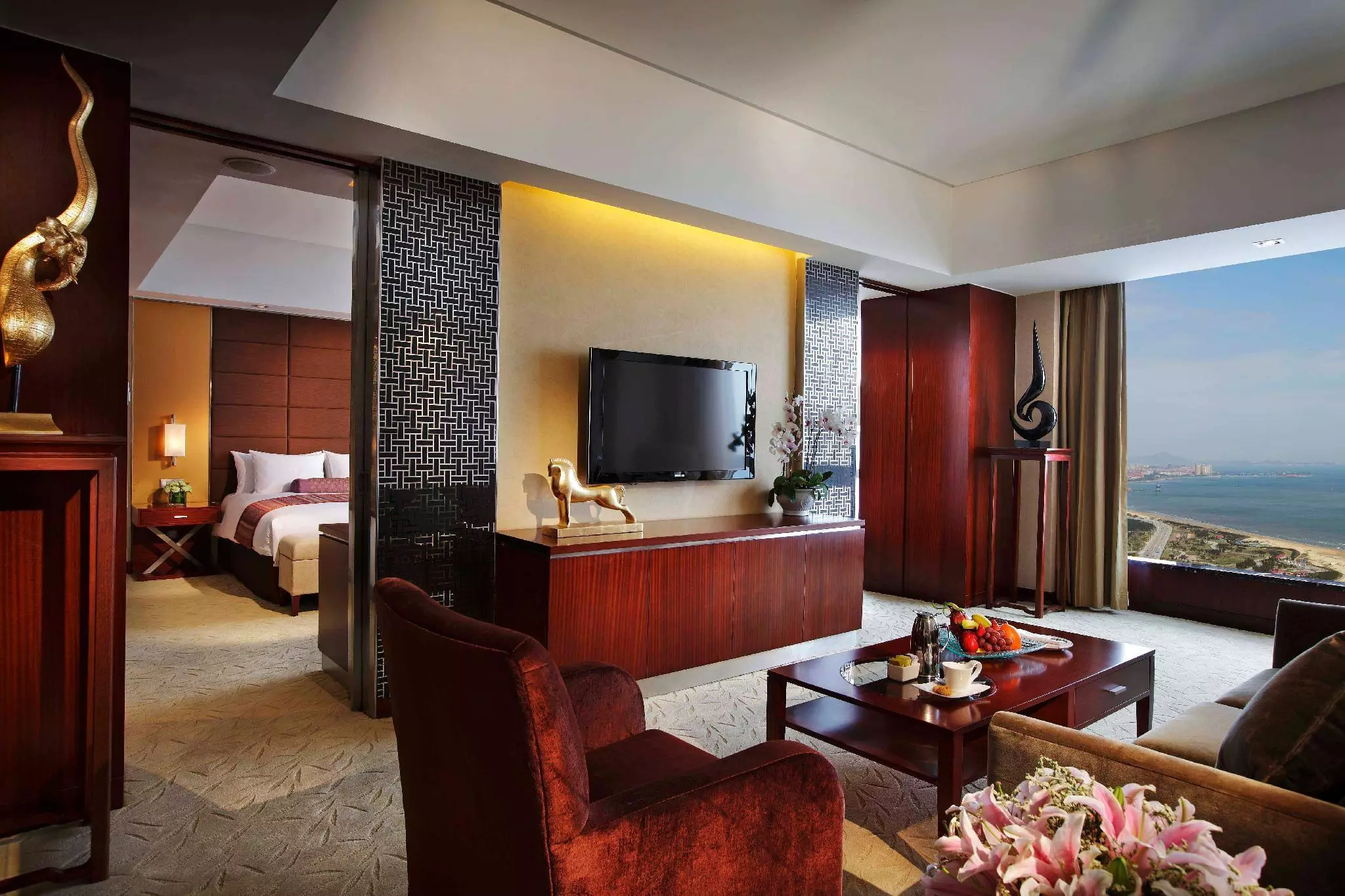 هتل Crowne Plaza Yantai Sea View Yantai